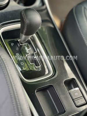 Xe Mitsubishi Outlander 2.0 CVT Premium 2020