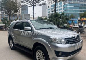 Xe Toyota Fortuner 2.7V 4x2 AT 2014