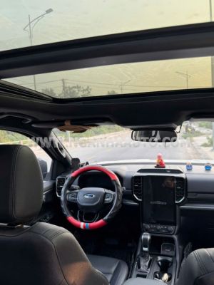 Xe Ford Everest Titanium 2.0L 4x2 AT 2025